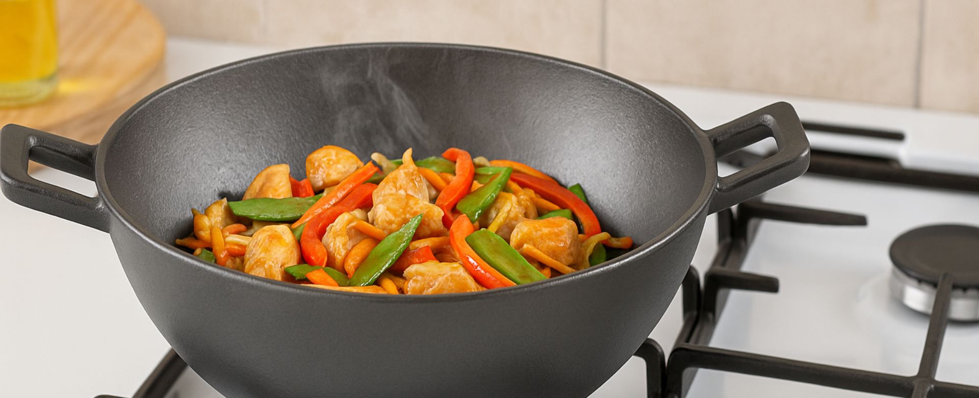 Patelnia żeliwna typu wok